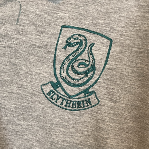 🩶 Chandail Serpentard - Picture 2 of 5